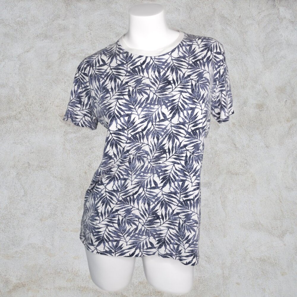 Abercrombie & Fitch Faded Blue and White Palm Leaves All Over Print Design